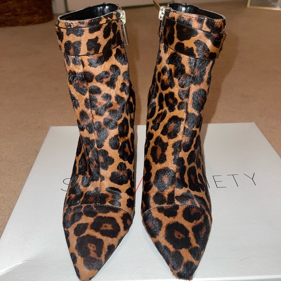 Sole Society So-Simeona Haircalf Leopard Booties - Picture 3 of 12